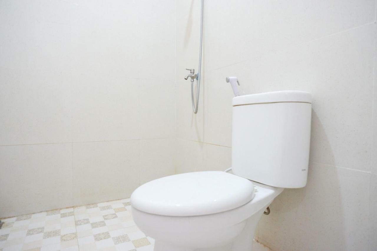 RedDoorz Plus Syariah near Stasiun Tegal 2 Luaran gambar