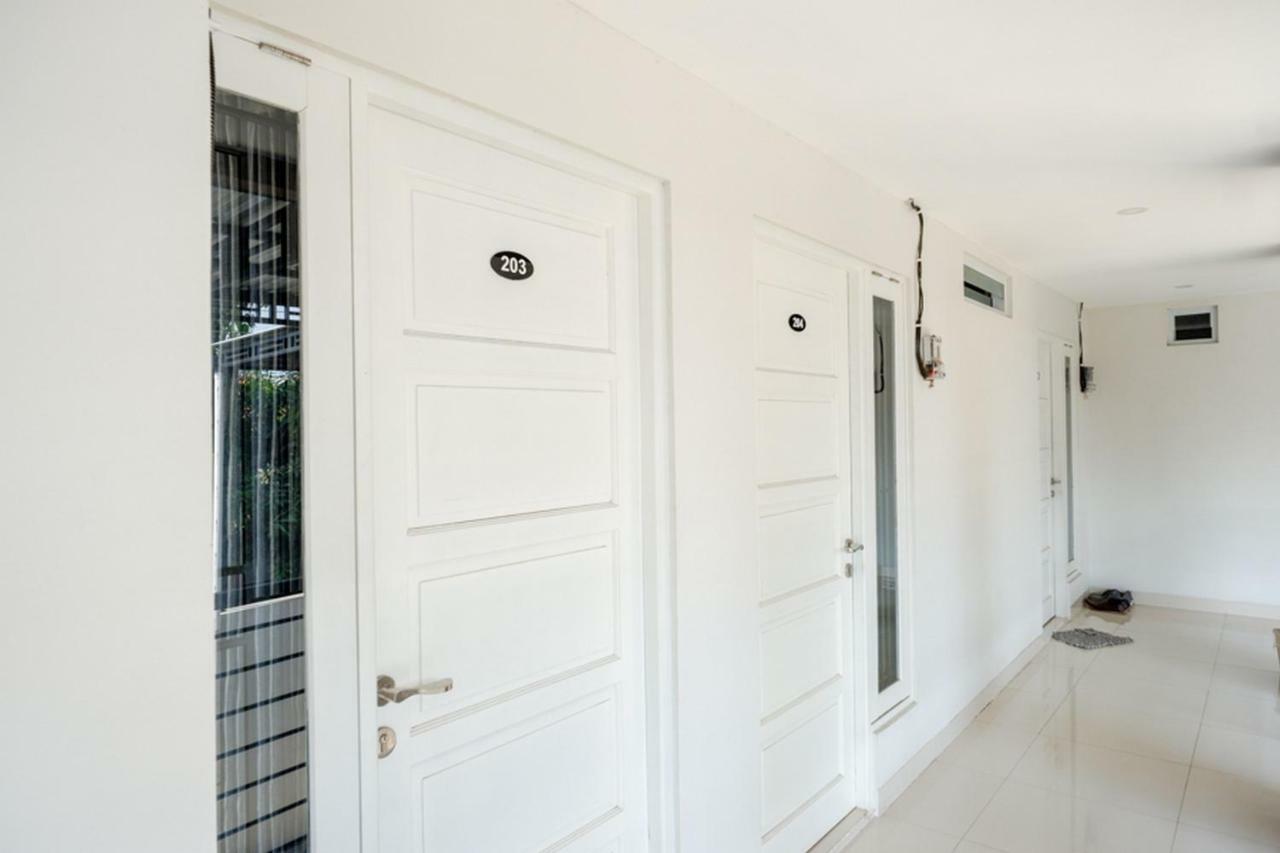 RedDoorz Plus Syariah near Stasiun Tegal 2 Luaran gambar